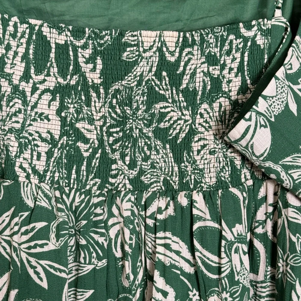 H&M Green and Off White Tropical Floral Dress with Spaghetti Straps. NWT - Picture 5 of 10
